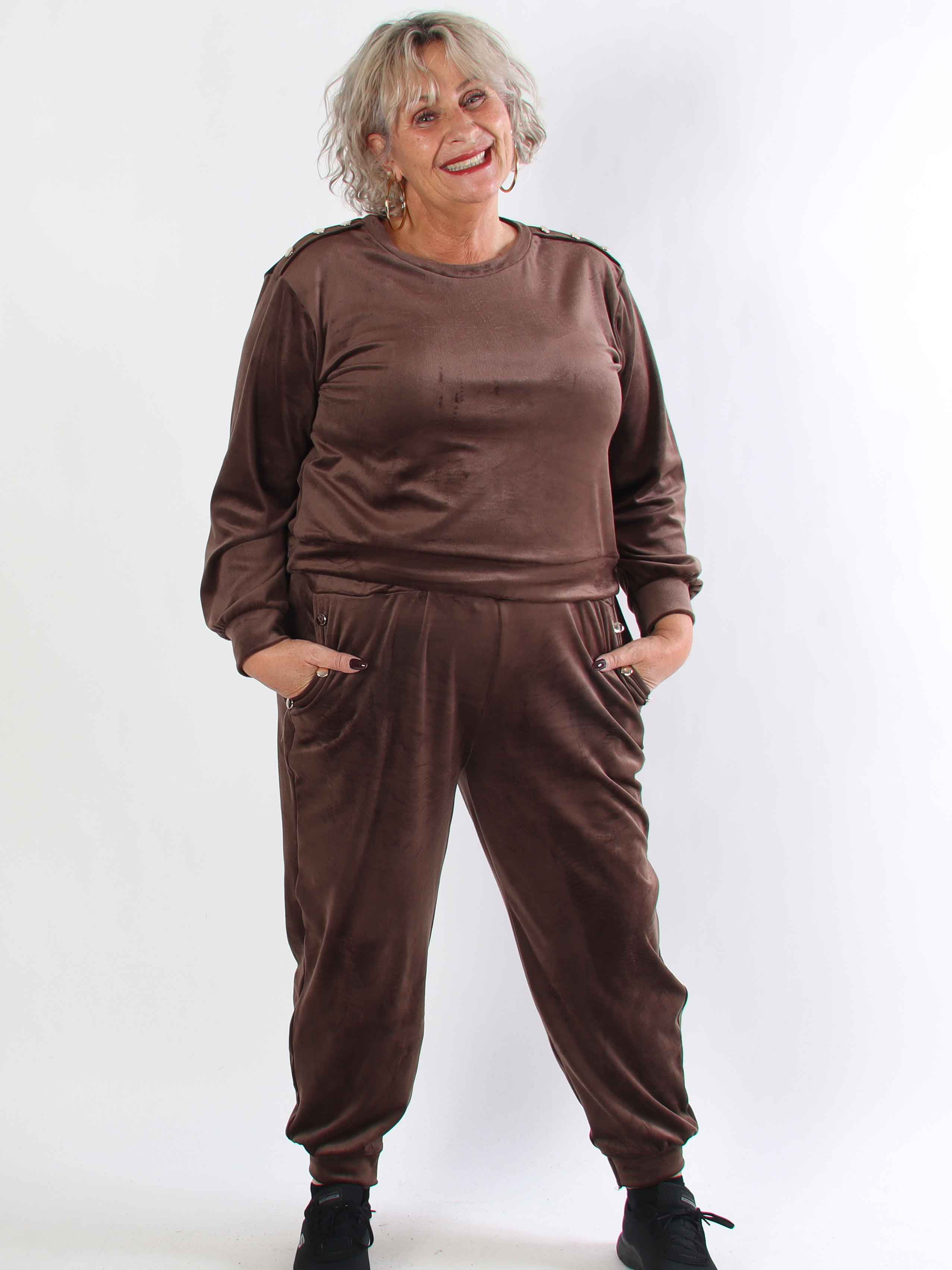 Arina - Blødt velour plus size joggingsæt med guld knapper